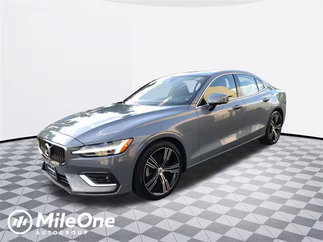 2022 Volvo S60 Inscription AWD photo