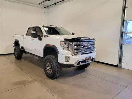 2022 GMC Sierra 2500HD Denali 4WD photo