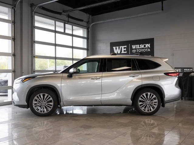 2021 Toyota Highlander Platinum AWD photo