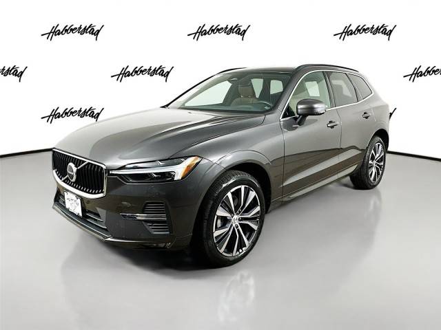 2022 Volvo XC60 Momentum AWD photo