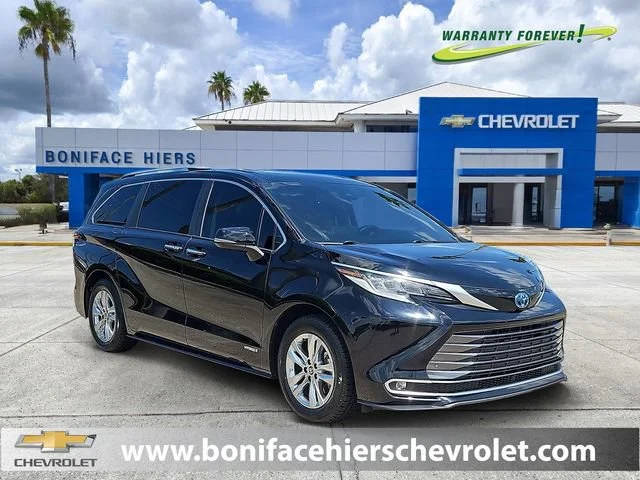 2021 Toyota Sienna Limited FWD photo