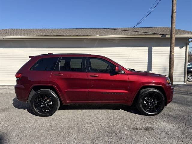 2021 Jeep Grand Cherokee Laredo X RWD photo