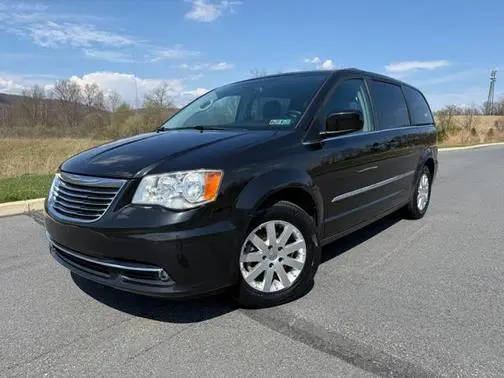 2015 Chrysler Town and Country Touring FWD photo