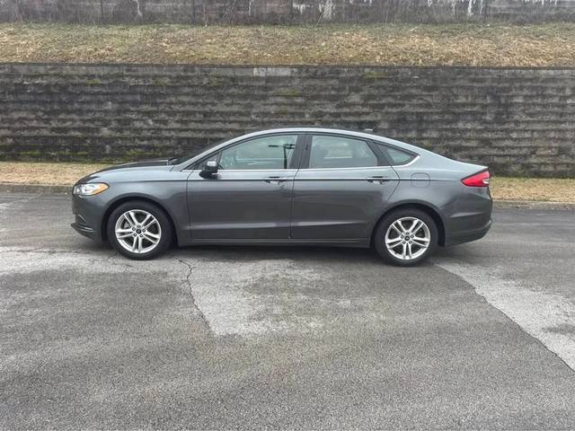 2018 Ford Fusion SE FWD photo