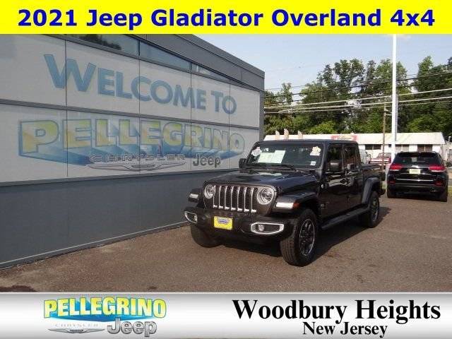 2021 Jeep Gladiator Overland 4WD photo