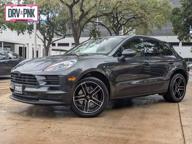 2021 Porsche Macan  AWD photo