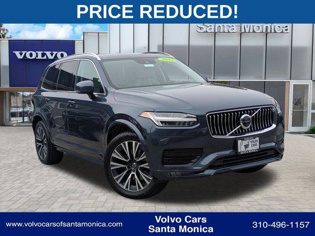 2022 Volvo XC90 Momentum AWD photo