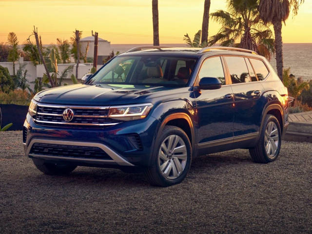 2021 Volkswagen Atlas 3.6L V6 SE w/Technology R-Line FWD photo