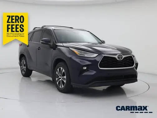2021 Toyota Highlander XLE FWD photo