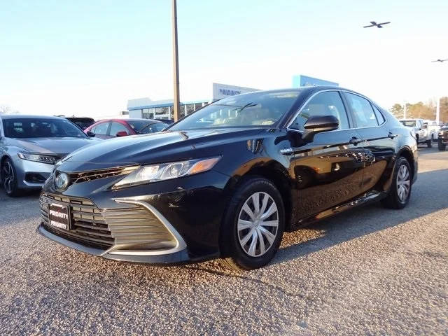 2021 Toyota Camry Hybrid LE FWD photo