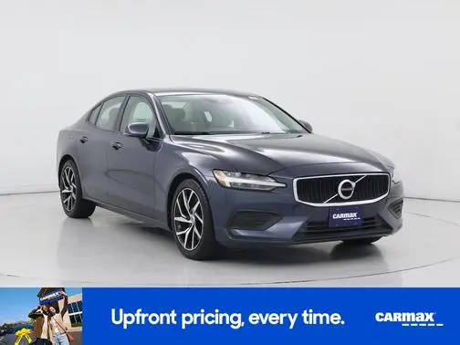 2020 Volvo S60 Momentum AWD photo