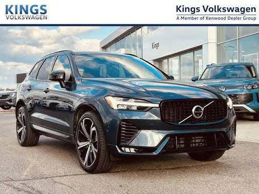 2022 Volvo XC60 R-Design AWD photo
