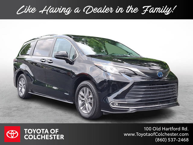 2021 Toyota Sienna XLE AWD photo