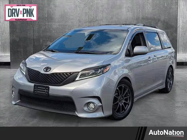 2015 Toyota Sienna SE FWD photo