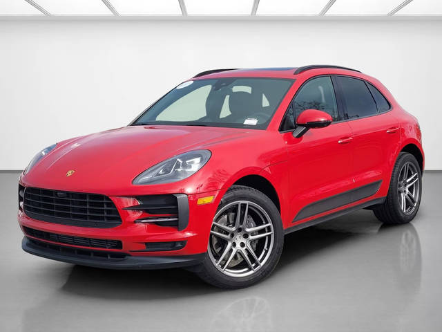 2021 Porsche Macan  AWD photo