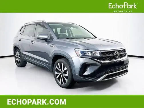 2022 Volkswagen Taos SE FWD photo