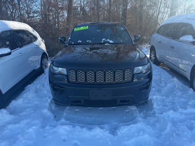 2017 Jeep Grand Cherokee Altitude 4WD photo