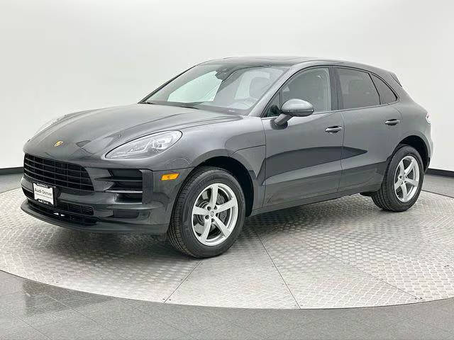 2021 Porsche Macan  AWD photo
