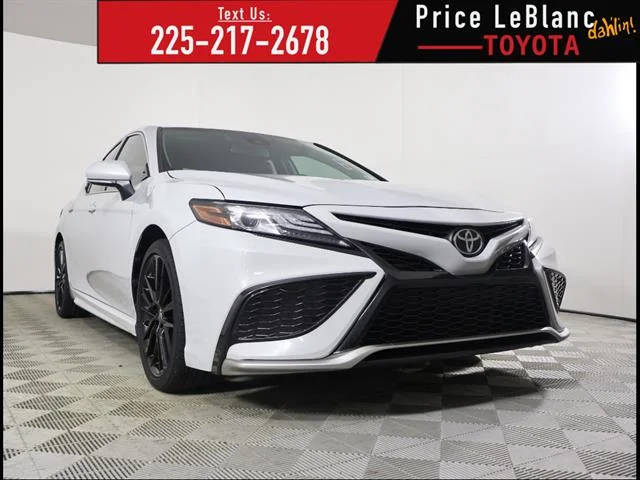 2022 Toyota Camry XSE FWD photo