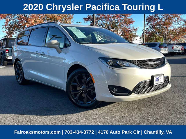 2020 Chrysler Pacifica Minivan Touring L FWD photo