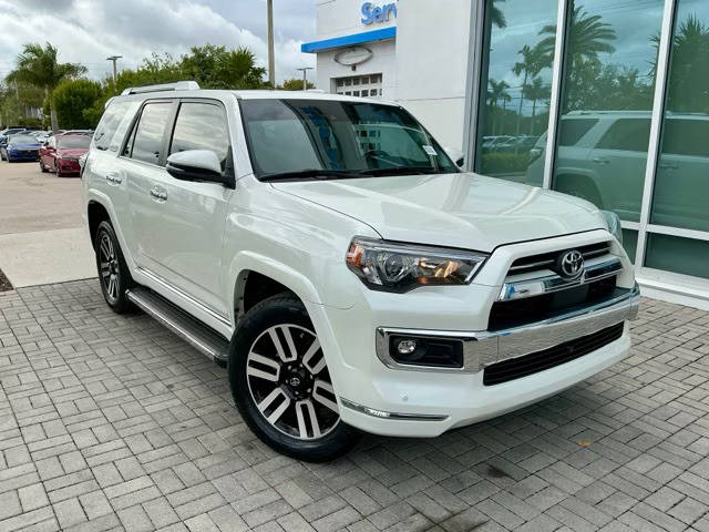 2022 Toyota 4Runner Limited 4WD photo