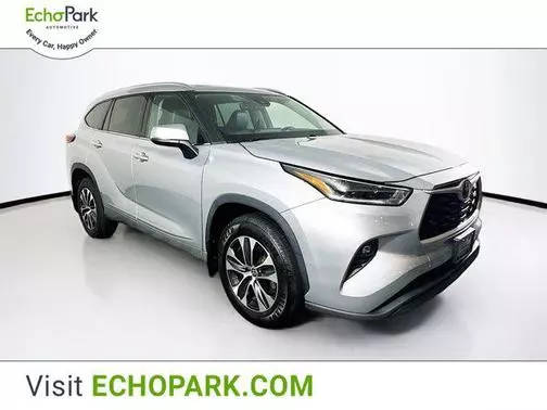 2021 Toyota Highlander XLE AWD photo