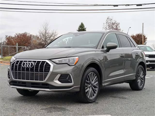 2022 Audi Q3 Premium AWD photo