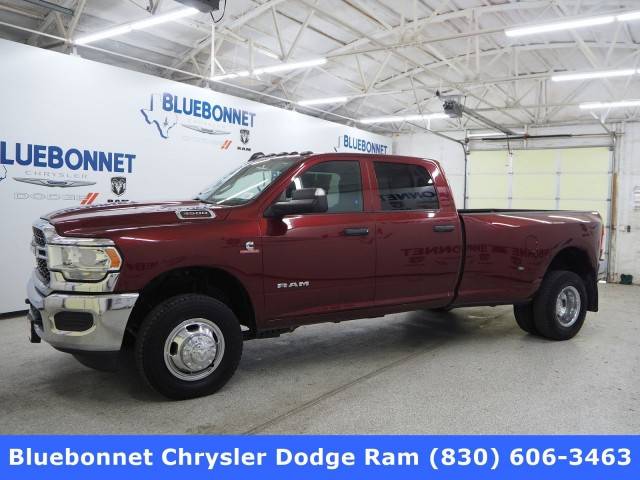 2022 Ram 3500 Tradesman 4WD photo