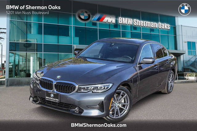 2021 BMW 3 Series 330e RWD photo