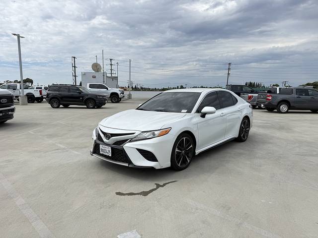 2020 Toyota Camry XSE FWD photo