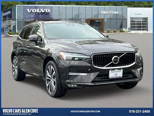 2022 Volvo XC60 Momentum AWD photo