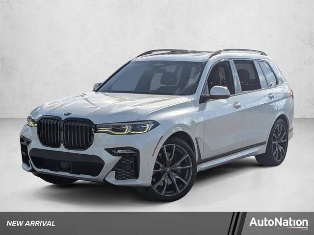 2022 BMW X7 M50i AWD photo