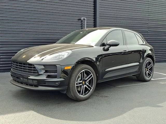 2021 Porsche Macan  AWD photo