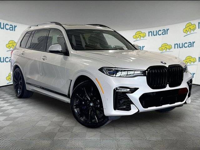 2022 BMW X7 M50i AWD photo