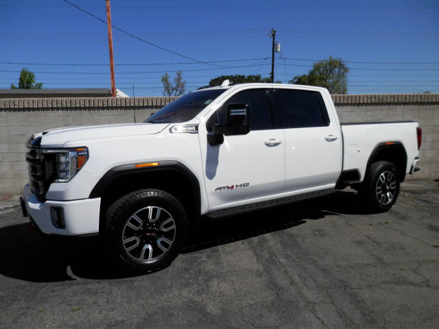 2022 GMC Sierra 2500HD AT4 4WD photo