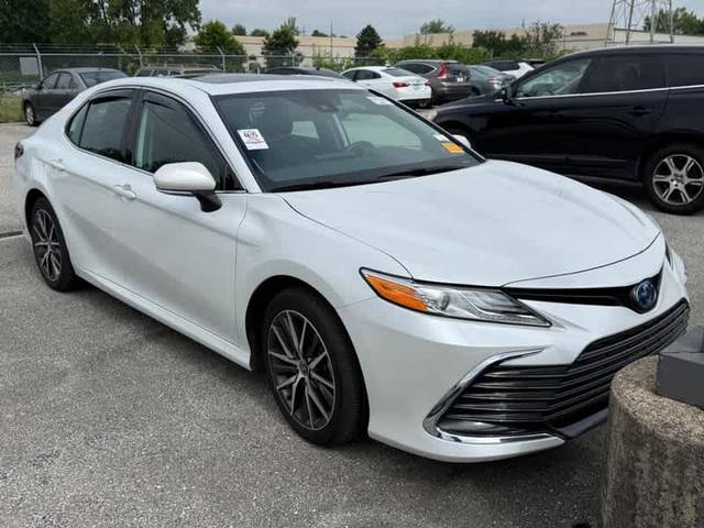 2022 Toyota Camry Hybrid XLE FWD photo