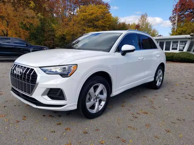 2022 Audi Q3 Premium AWD photo