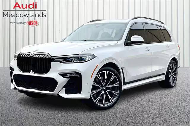 2022 BMW X7 M50i AWD photo