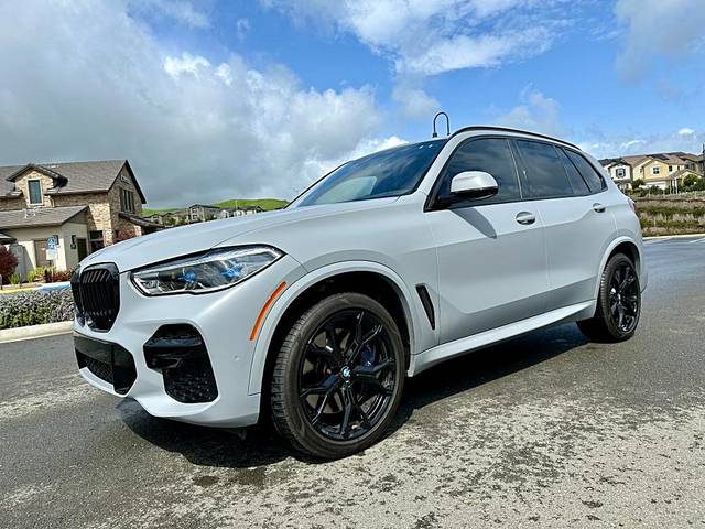2022 BMW X5 M50i AWD photo