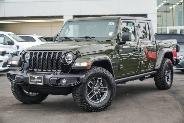 2021 Jeep Gladiator Willys 4WD photo