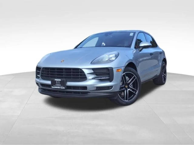 2021 Porsche Macan  AWD photo