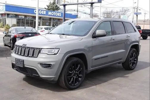 2021 Jeep Grand Cherokee Laredo X 4WD photo