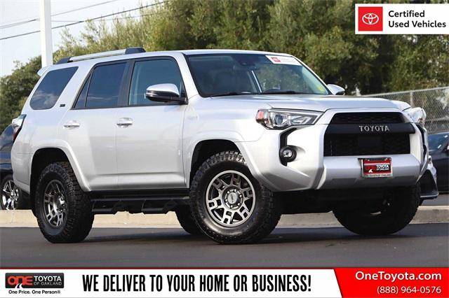 2022 Toyota 4Runner SR5 Premium 4WD photo