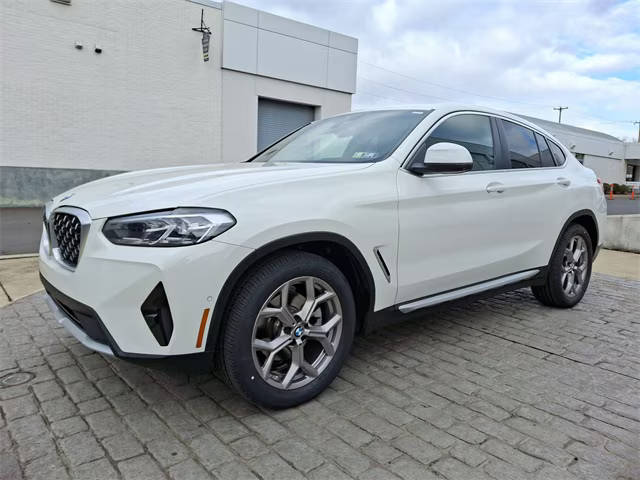 2022 BMW X4 xDrive30i AWD photo