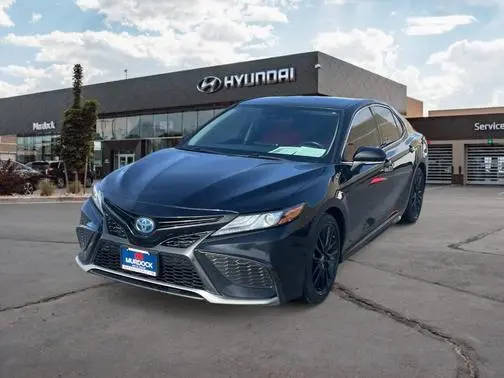 2022 Toyota Camry Hybrid XSE FWD photo