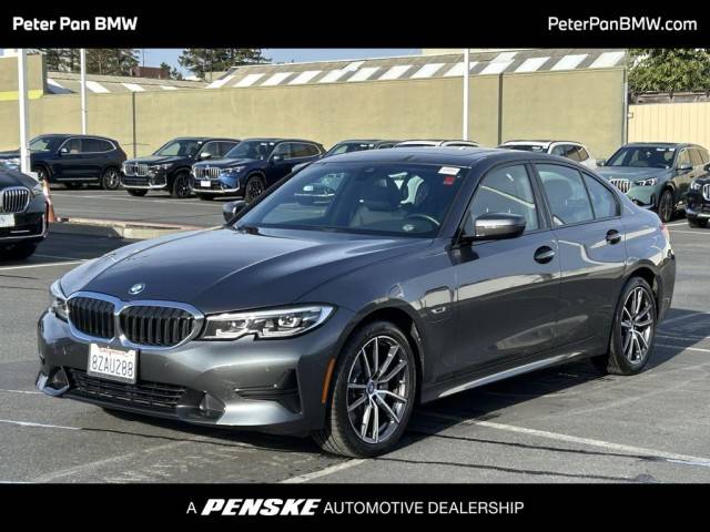 2022 BMW 3 Series 330e RWD photo