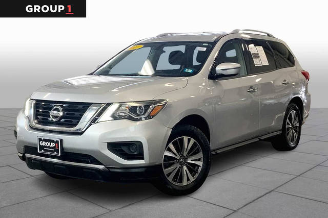2017 Nissan Pathfinder S 4WD photo