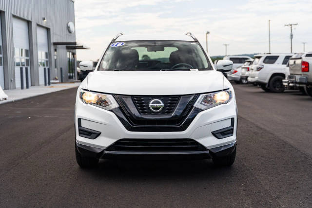 2018 Nissan Rogue SV FWD photo
