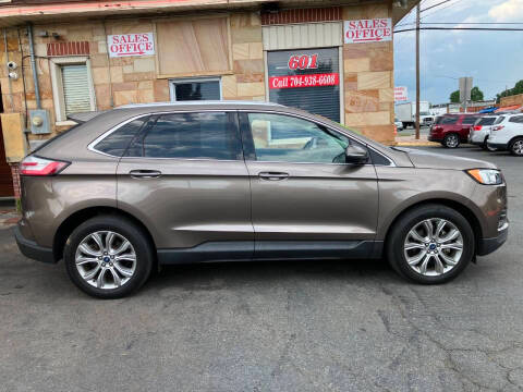 2019 Ford Edge Titanium FWD photo