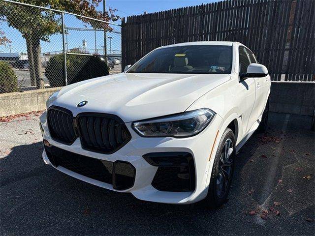 2022 BMW X6 M50i AWD photo